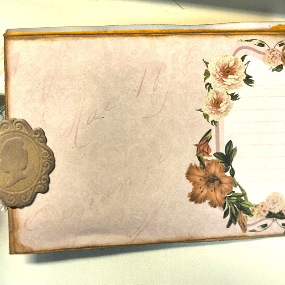 Scrapbook. - Picture 16 of 16